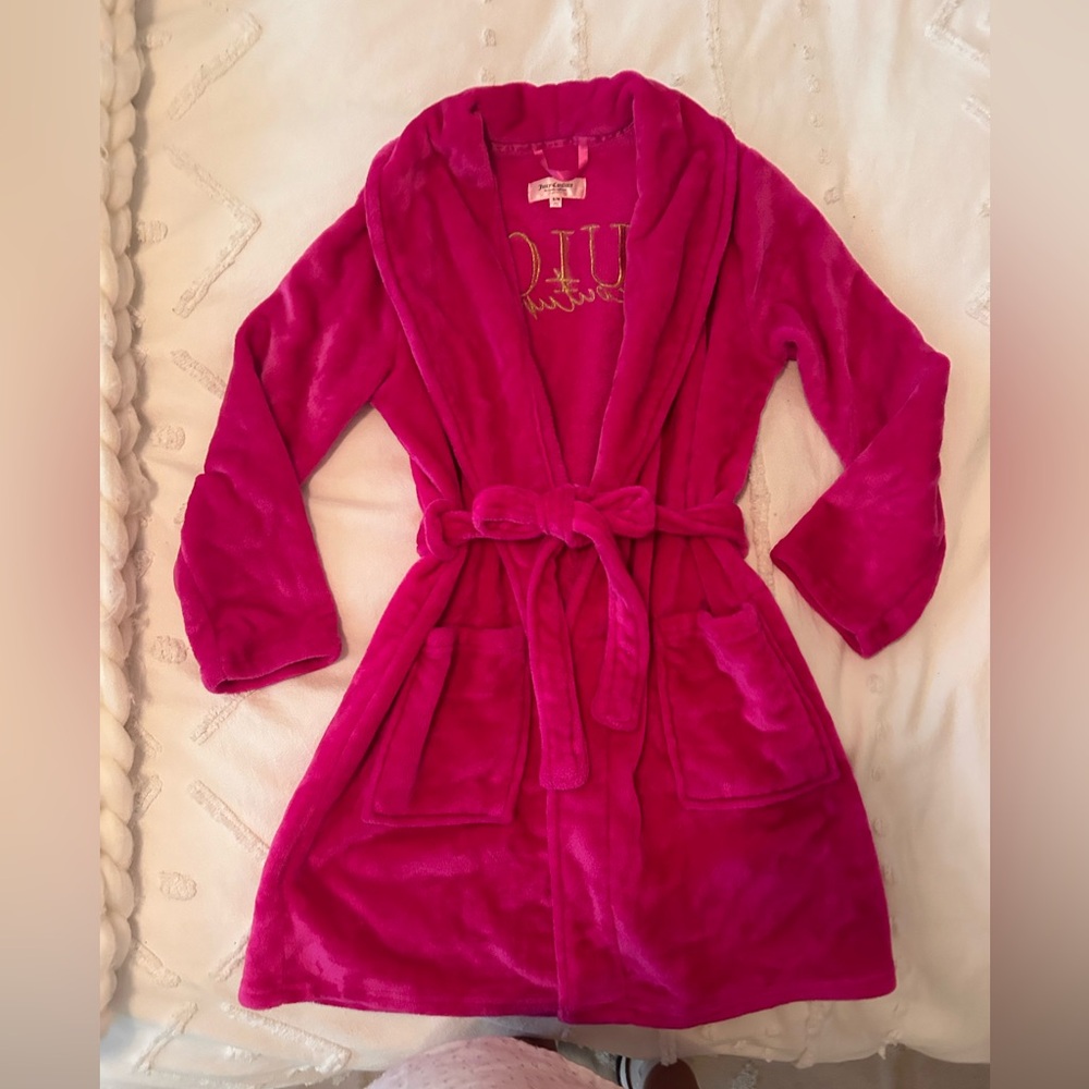 juicy robe